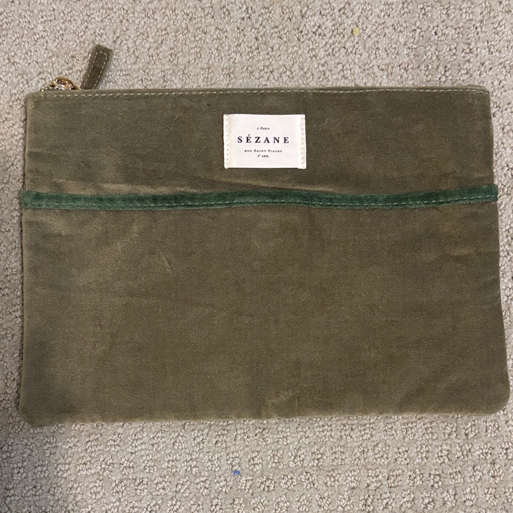 Sezane pouch